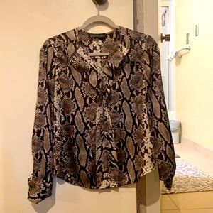 Jones New York blouse snake print size 2p used once